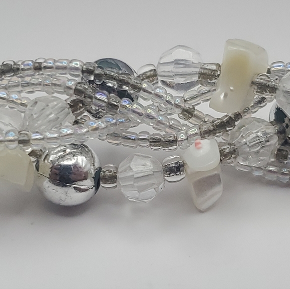 Vintage Fold Over, Magnetic Snap Closure, with Beaded Strap - Picture 11 of 13